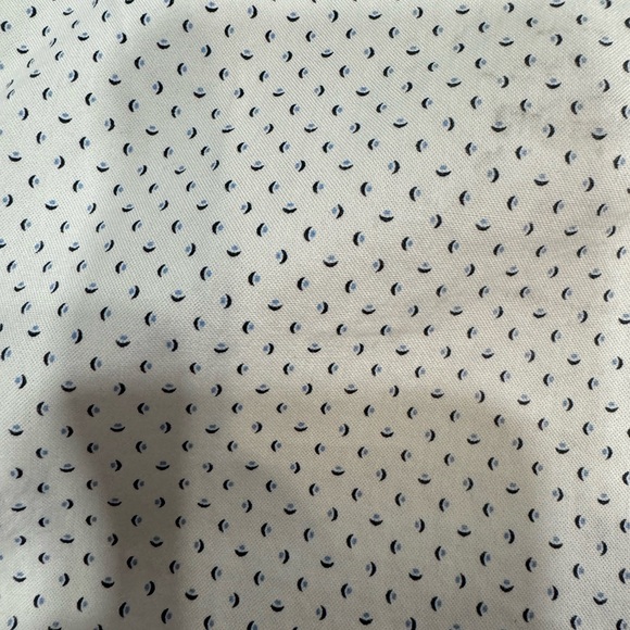 Hugo Boss dress shirt, sharp fit, long sleeve, size 16 (32-33) - Picture 4 of 4